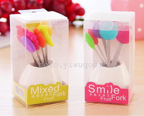 精致生活小物 不銹鋼陶瓷底座可愛笑臉水果叉，讓甜品時光更有趣